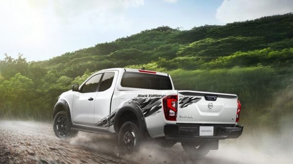 Компания Nissan представила обновленный пикап Nissan Navara 2022 года