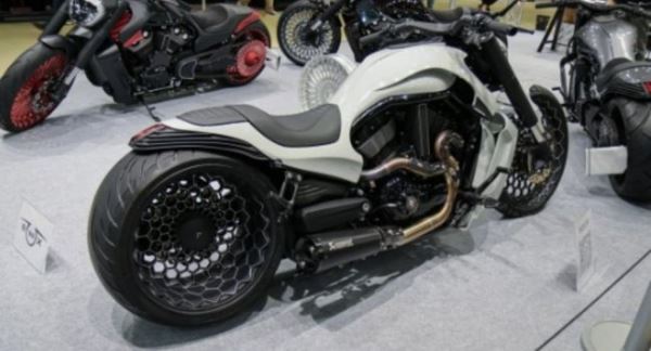 Крутые кастомы Giotto на базе Harley-Davidson V-Rod от российской мастерской Box39